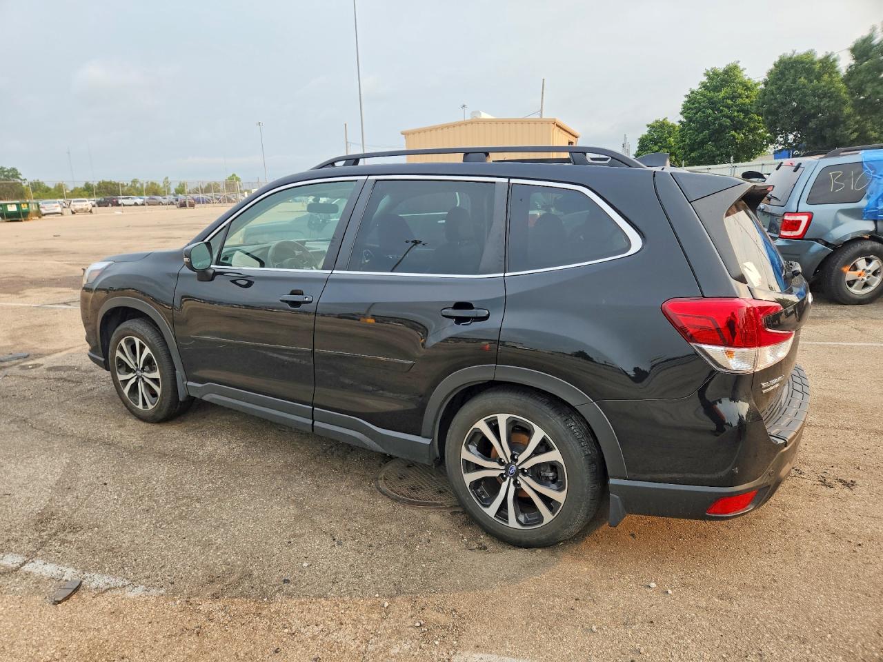 2023 SUBARU FORESTER LIMITED — снимка 2