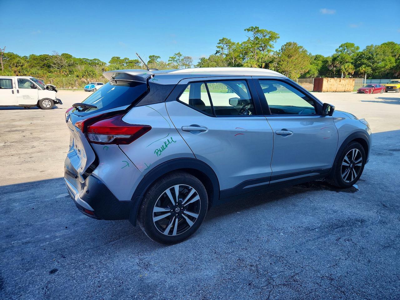 2020 NISSAN KICKS SR — снимка 3
