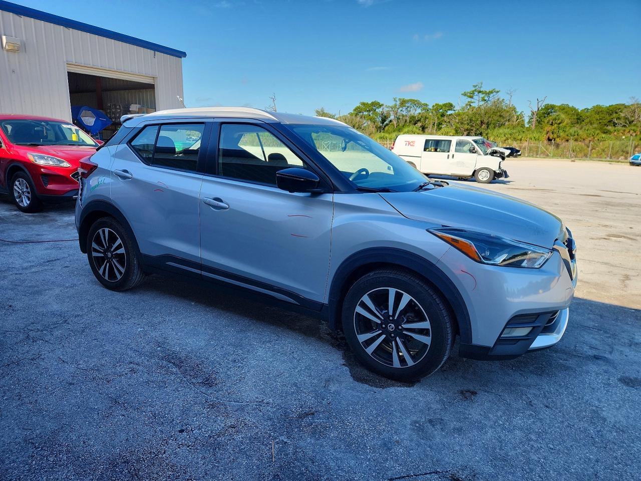 2020 NISSAN KICKS SR — снимка 4