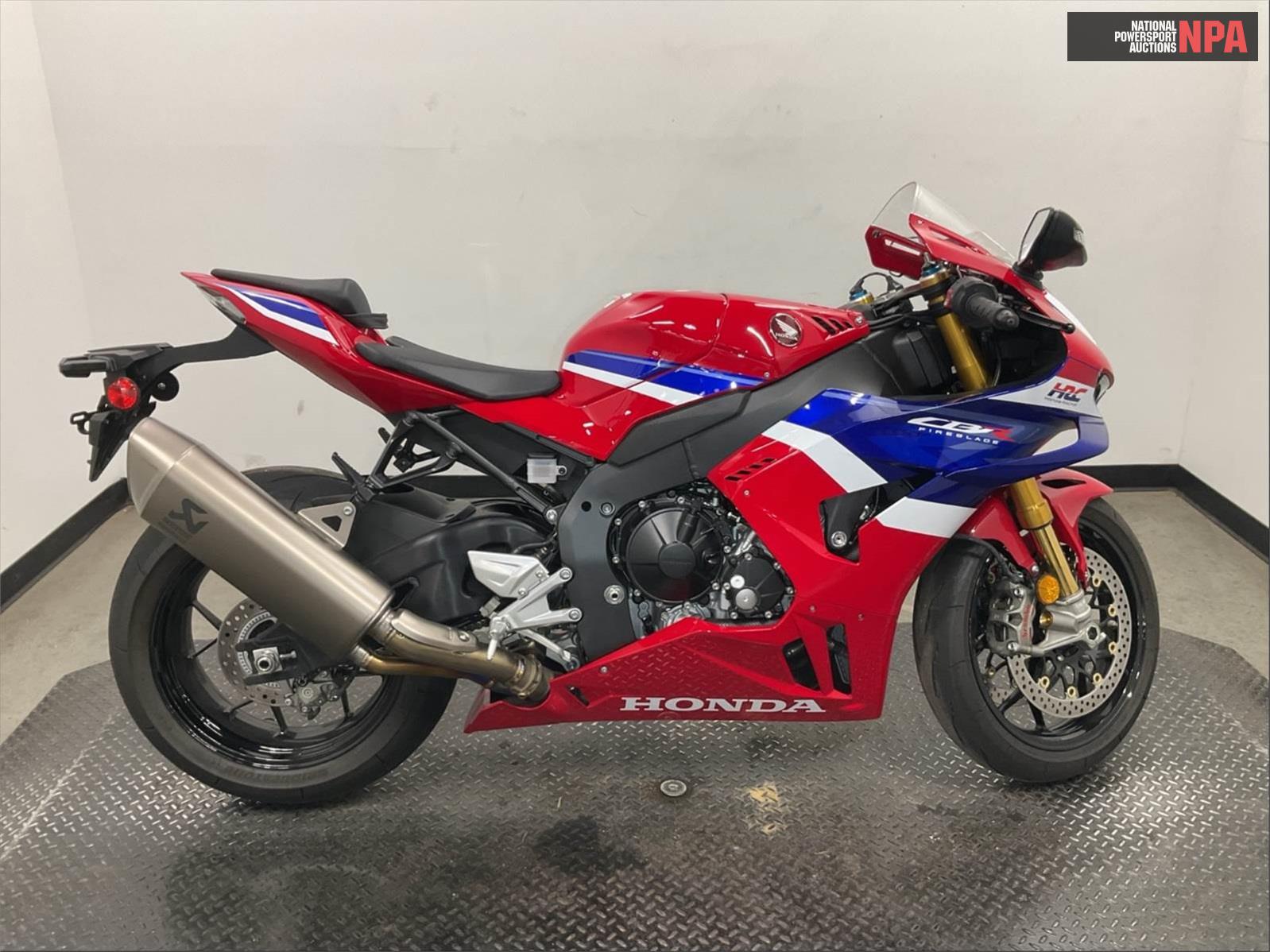 2025 HONDA CBR1000RR-R FIREBLADE SP