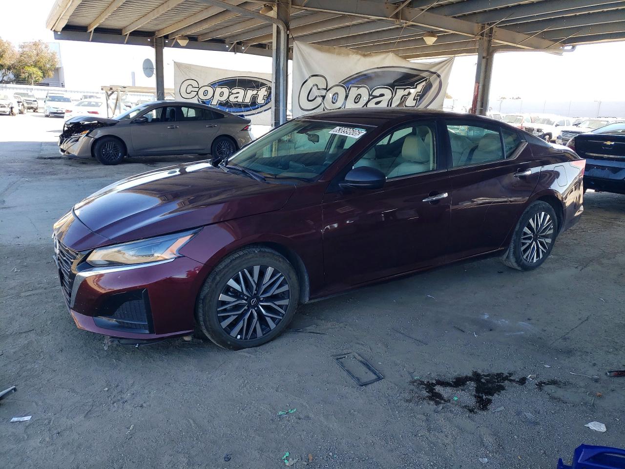 2025 NISSAN ALTIMA SV