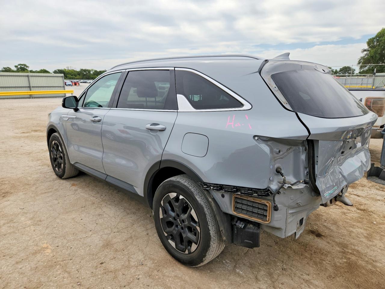 2024 KIA SORENTO S — снимка 2