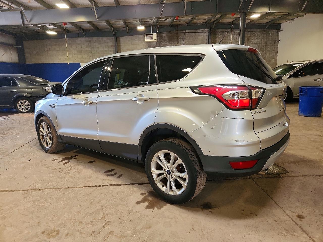 2017 FORD ESCAPE SE — снимка 2