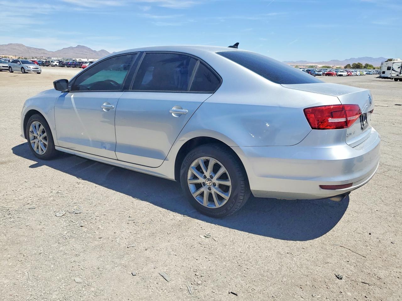 2015 VOLKSWAGEN JETTA SE — снимка 2