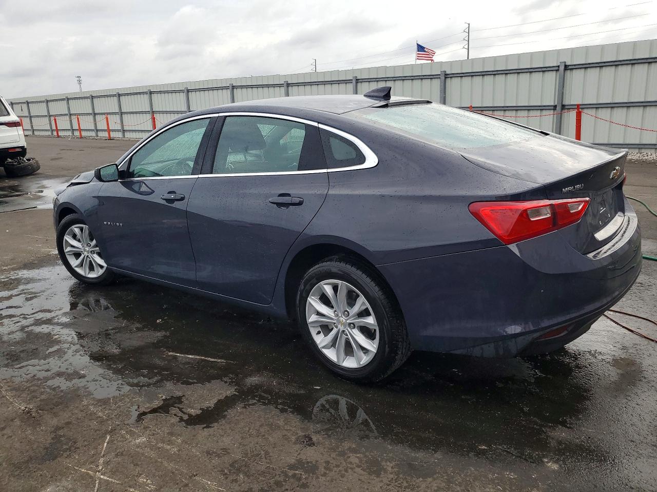 2025 CHEVROLET MALIBU LT — снимка 2