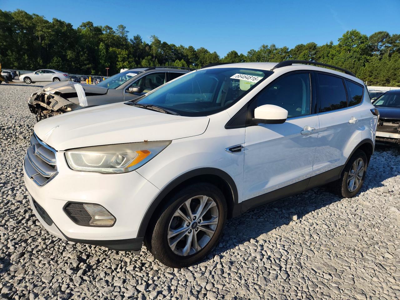 2017 FORD ESCAPE SE