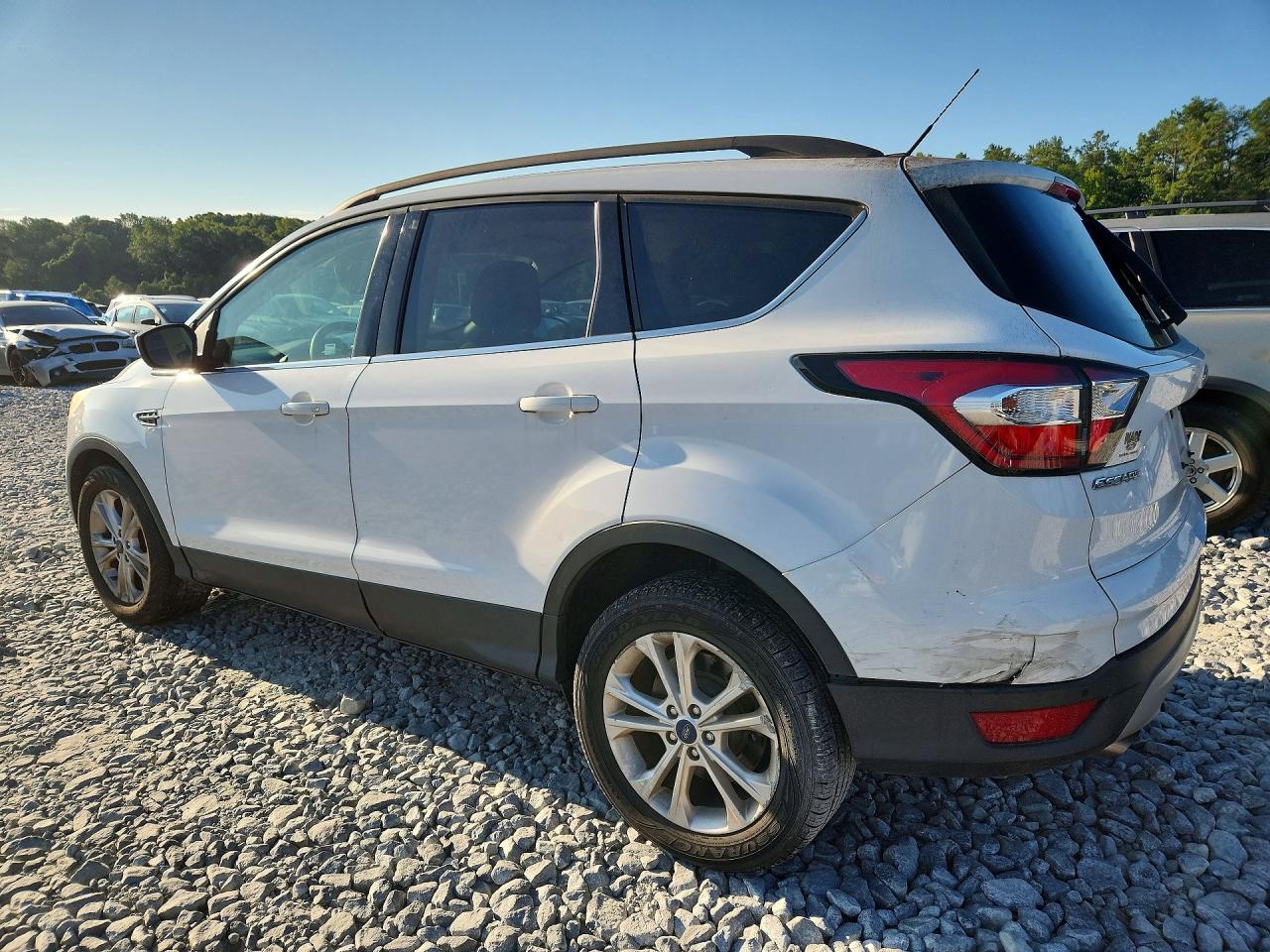 2017 FORD ESCAPE SE — снимка 2