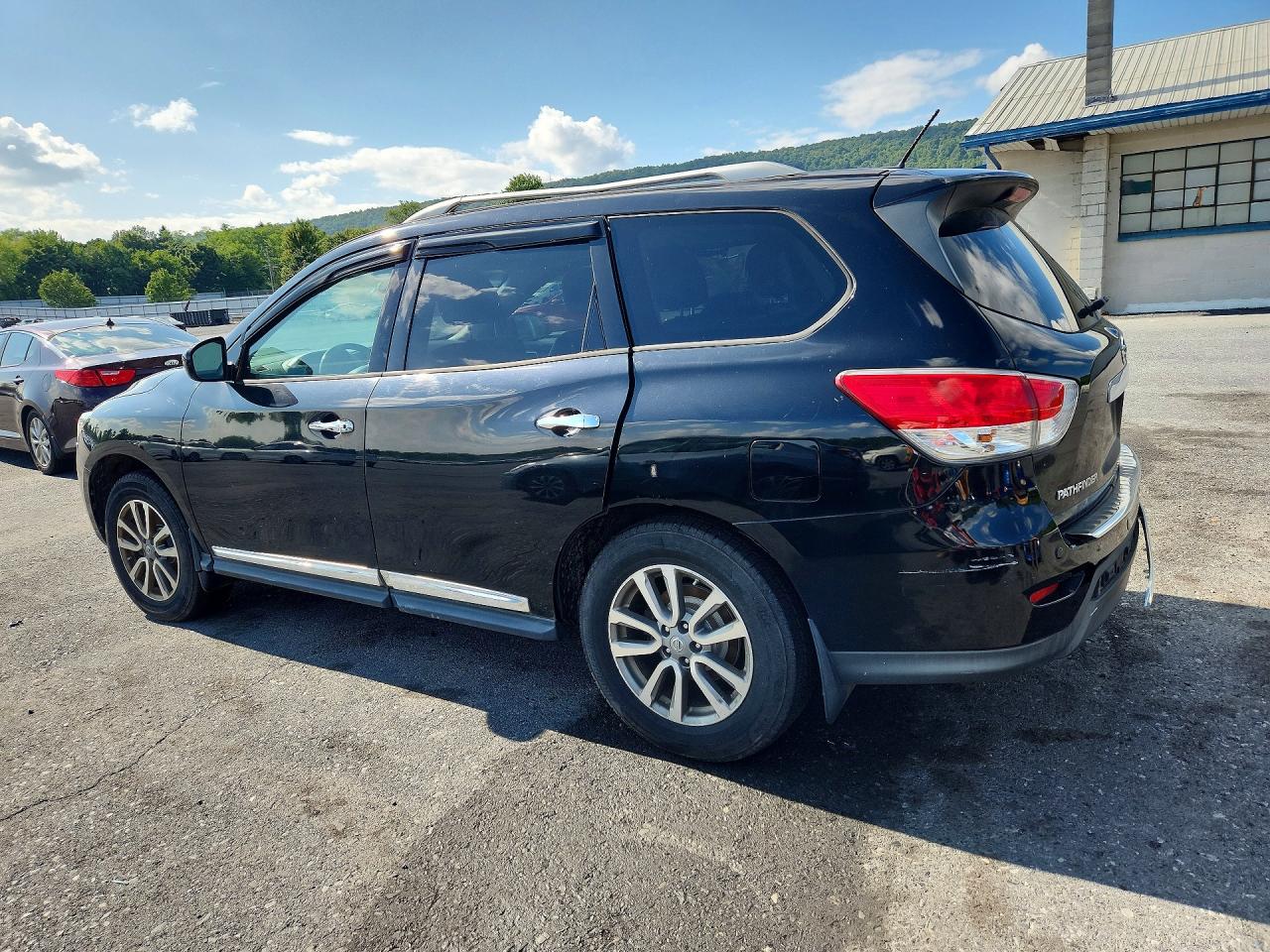 2015 NISSAN PATHFINDER SL — снимка 2