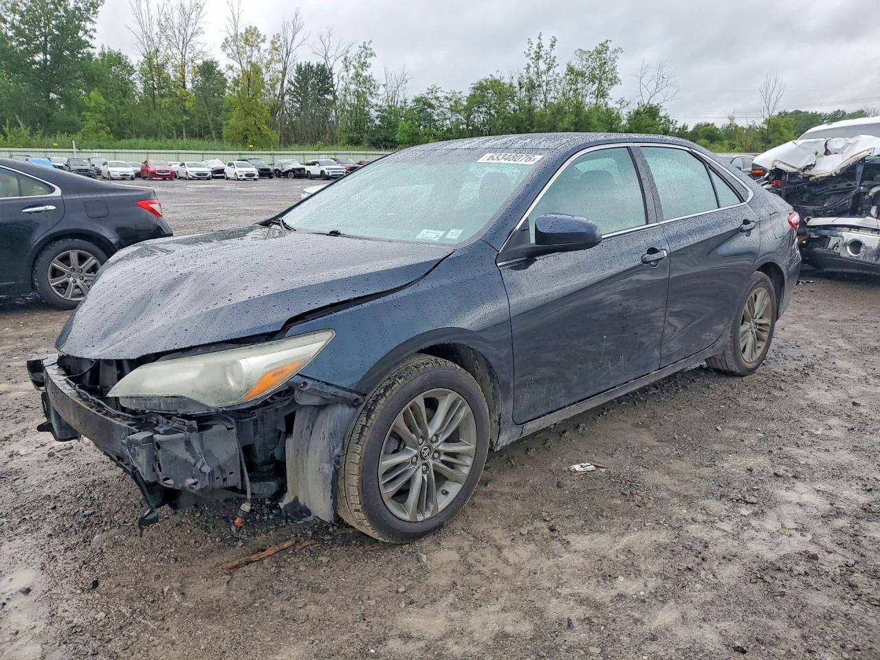 2016 TOYOTA CAMRY SE