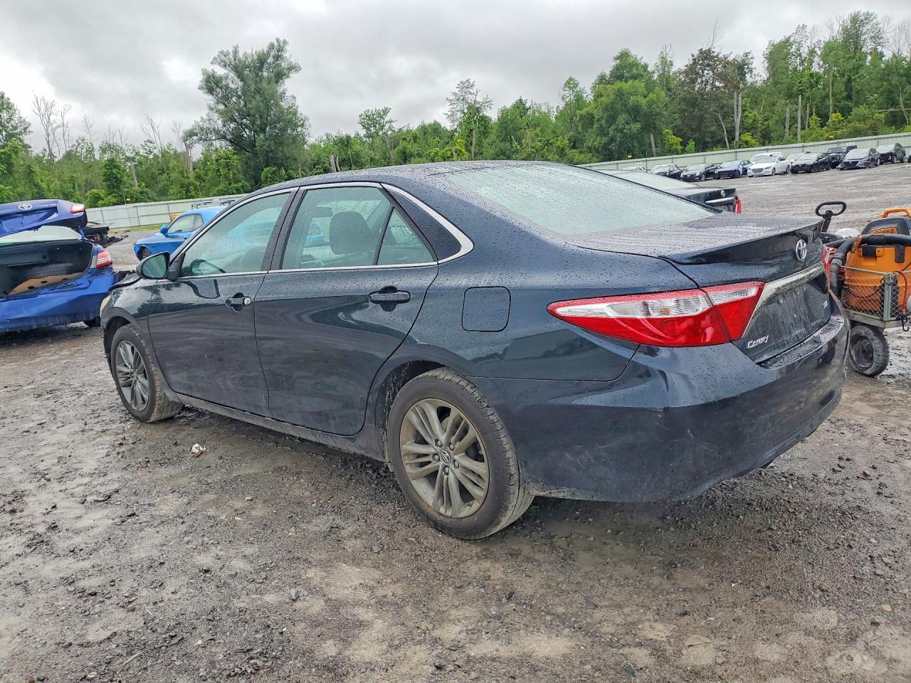 2016 TOYOTA CAMRY SE — снимка 2