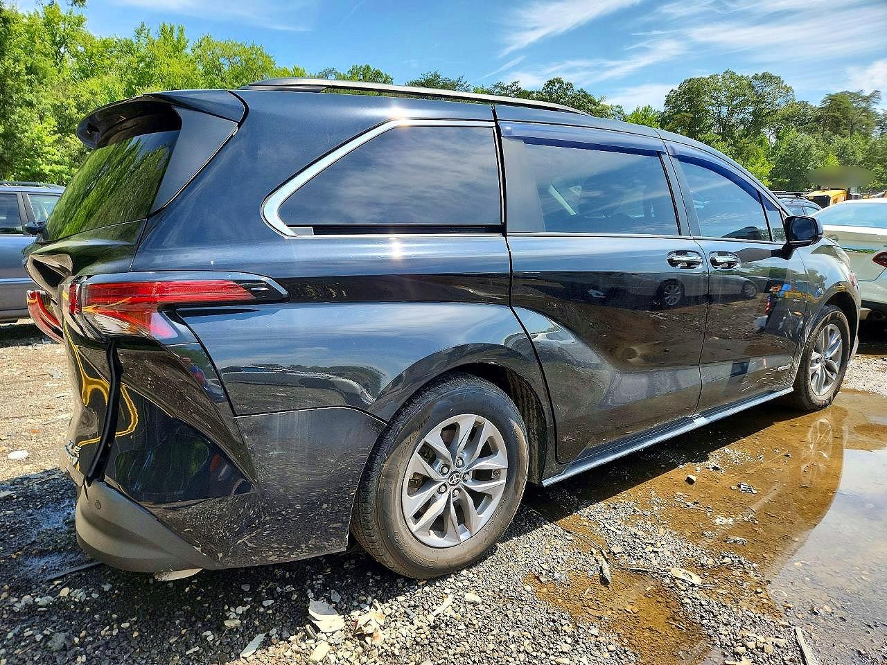 2021 TOYOTA SIENNA XLE — снимка 3