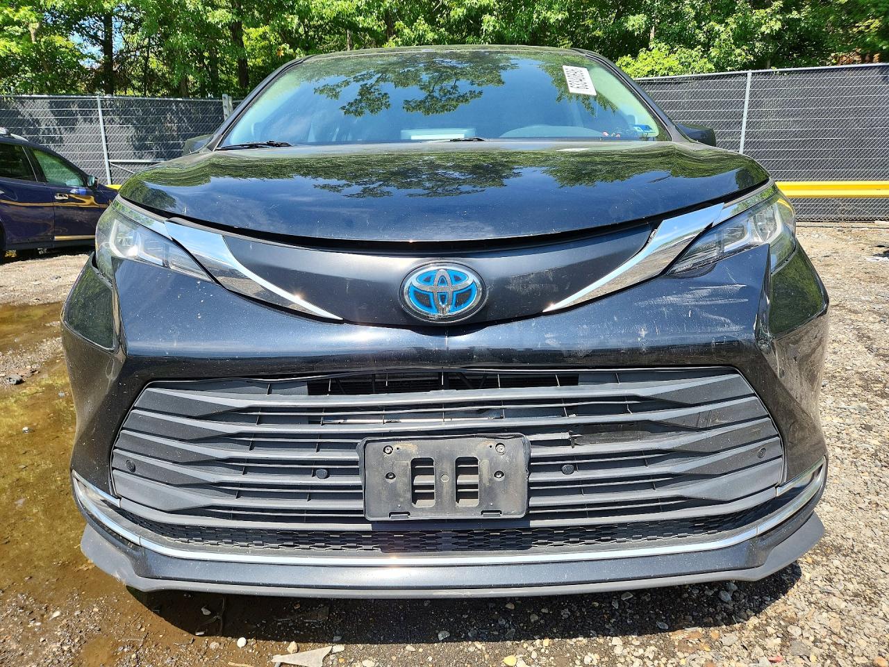 2021 TOYOTA SIENNA XLE — снимка 5