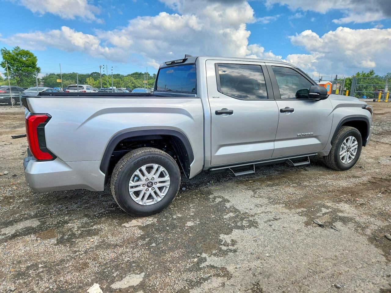 2026 TOYOTA TUNDRA SR5 — снимка 3