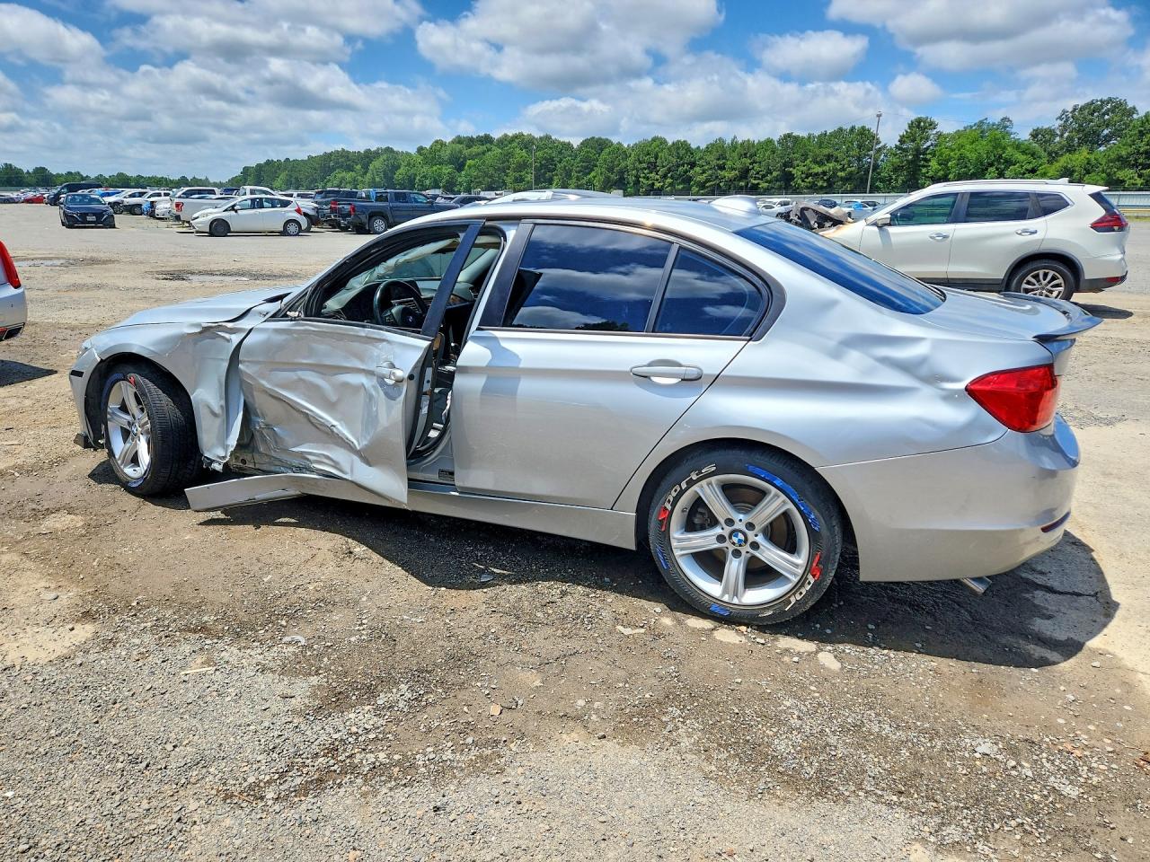 2015 BMW 320 I — снимка 2