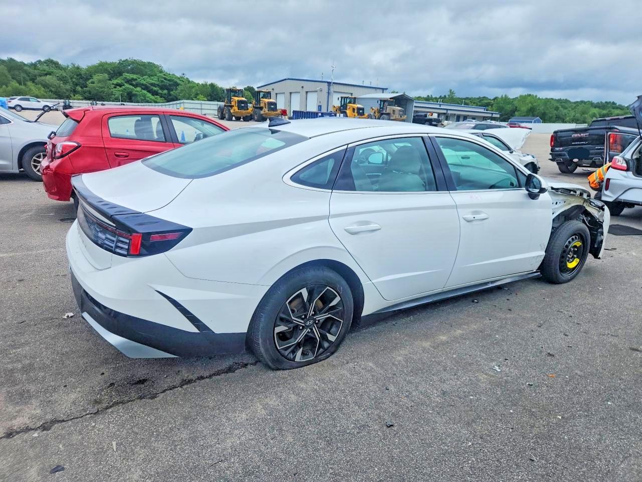 2025 HYUNDAI SONATA SEL — снимка 3