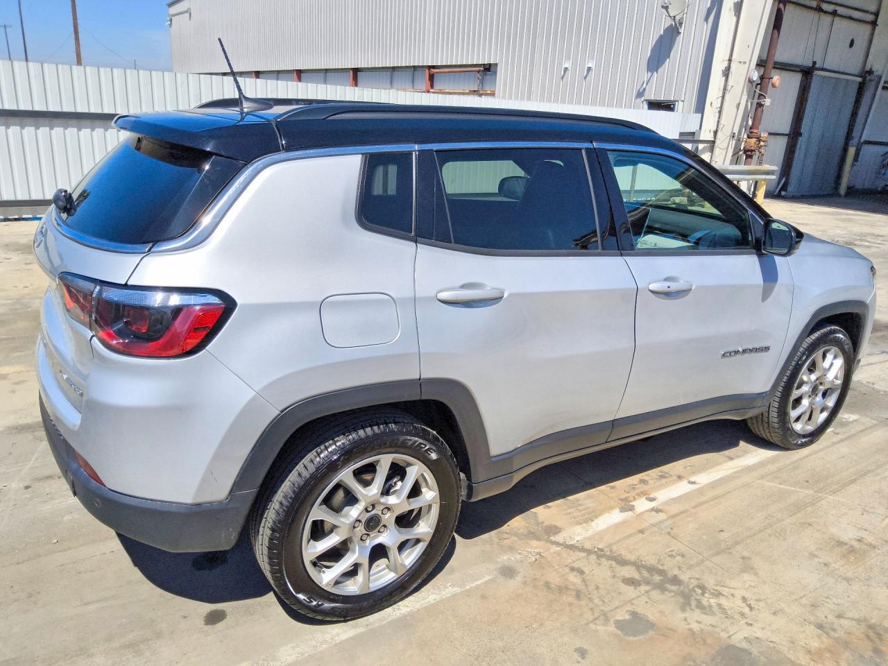 2025 JEEP COMPASS LIMITED — снимка 3