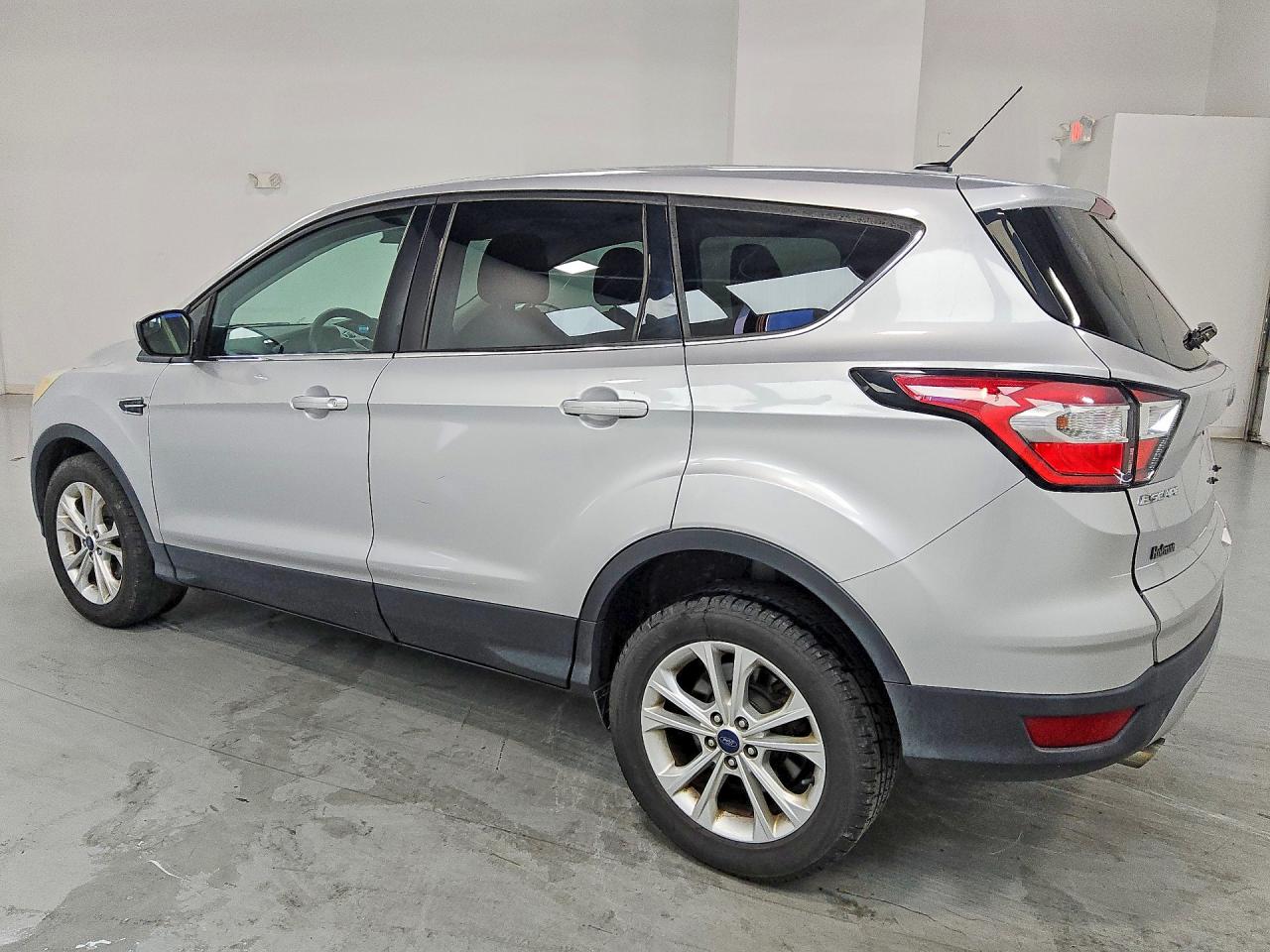 2017 FORD ESCAPE SE — снимка 2