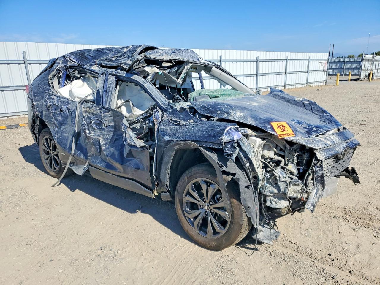 2025 TOYOTA RAV4 XLE PREMIUM — снимка 4