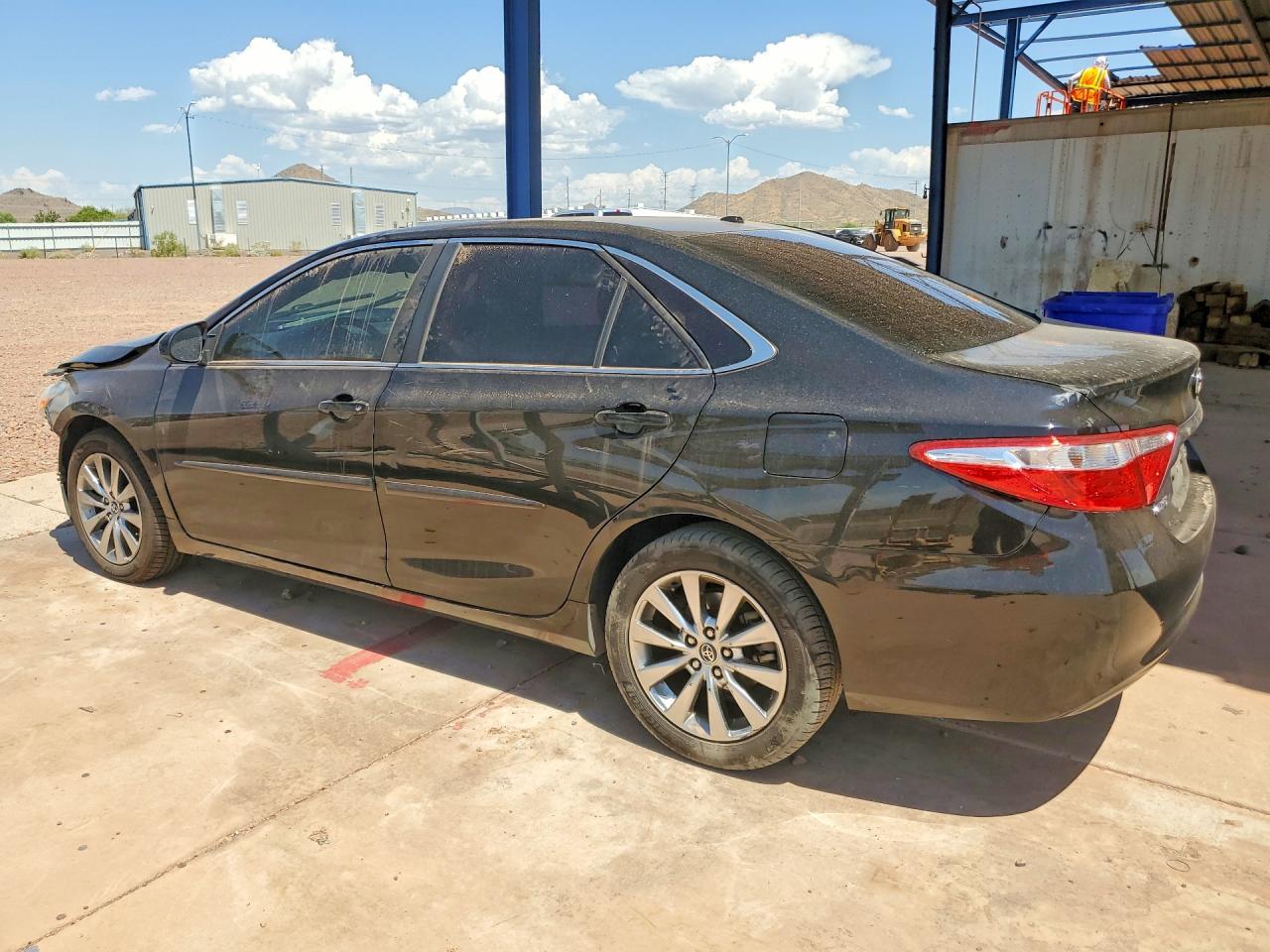 2015 TOYOTA CAMRY XLE — снимка 2