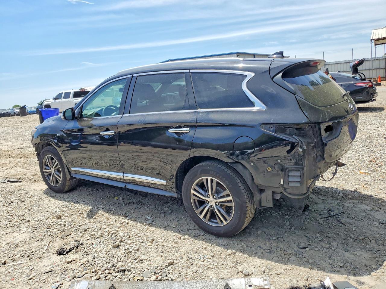 2017 INFINITI QX60 BASE — снимка 2