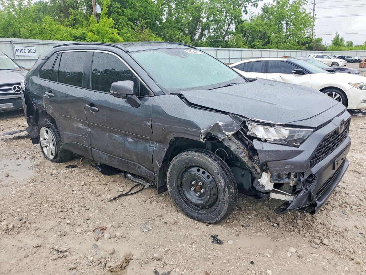 2020 TOYOTA RAV4 XLE — снимка 4