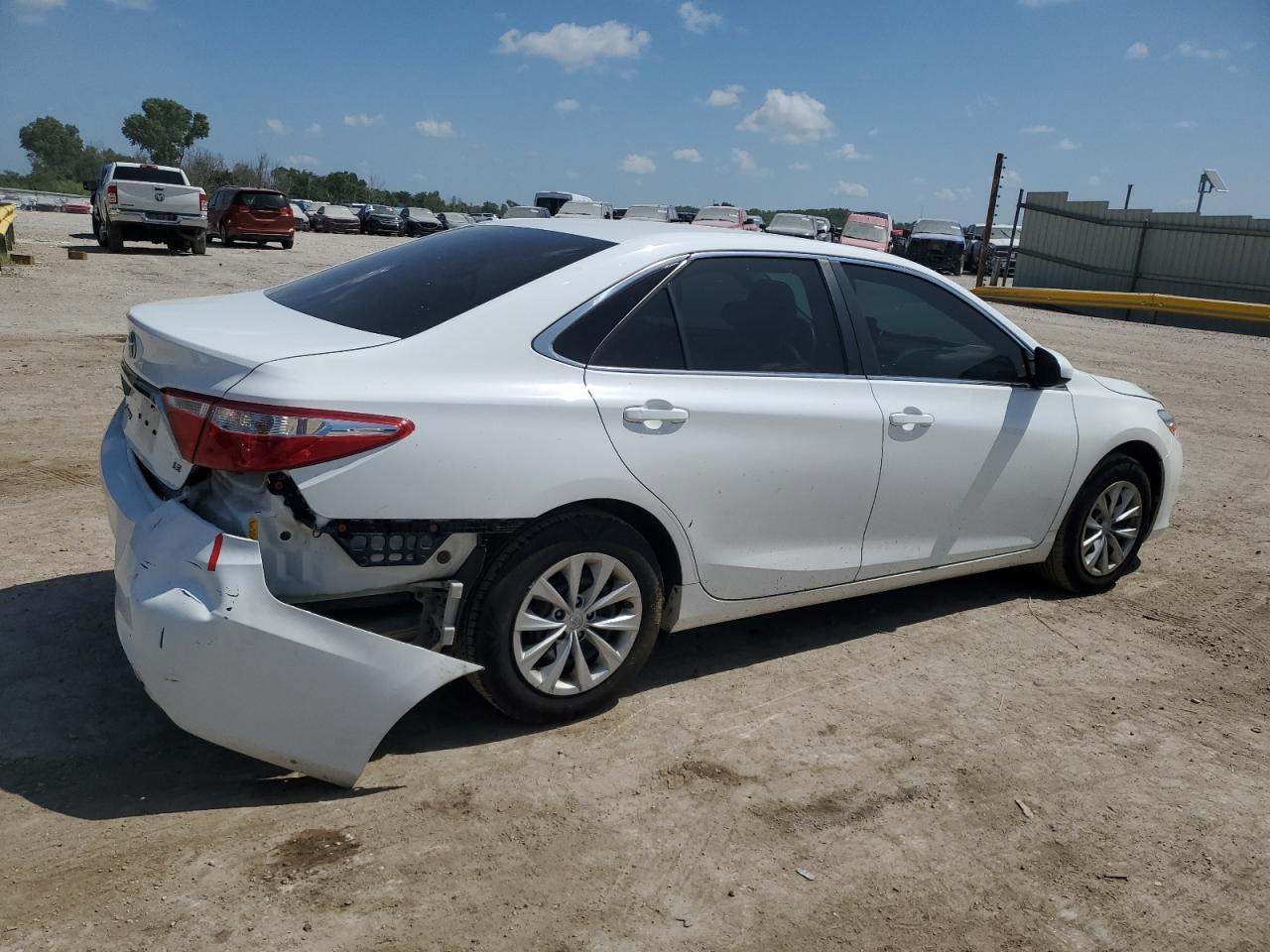 2017 TOYOTA CAMRY LE — снимка 3