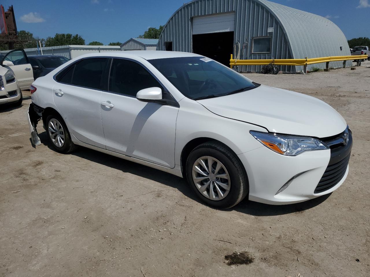 2017 TOYOTA CAMRY LE — снимка 4