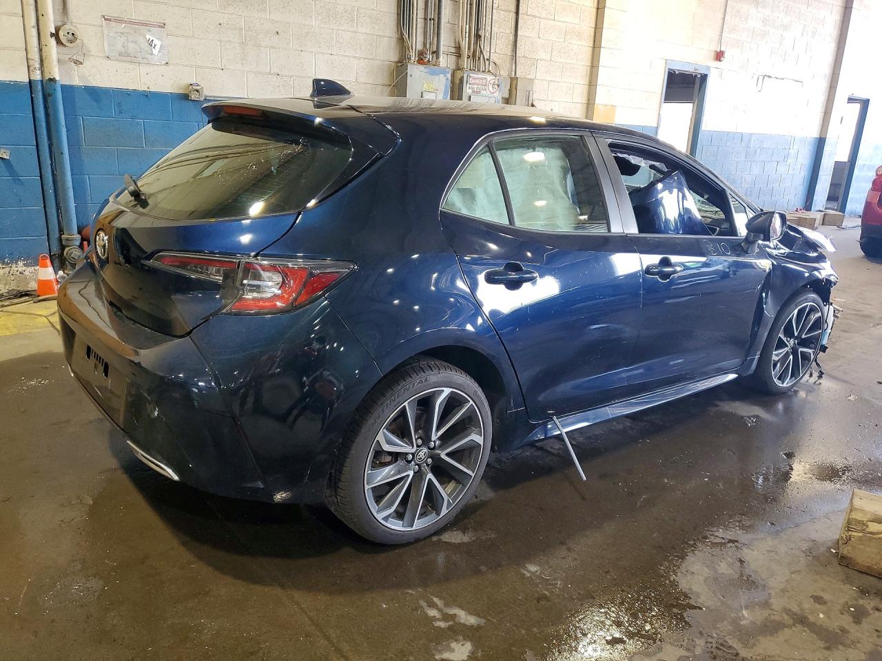 2019 TOYOTA COROLLA HATCHBACK XSE — снимка 3