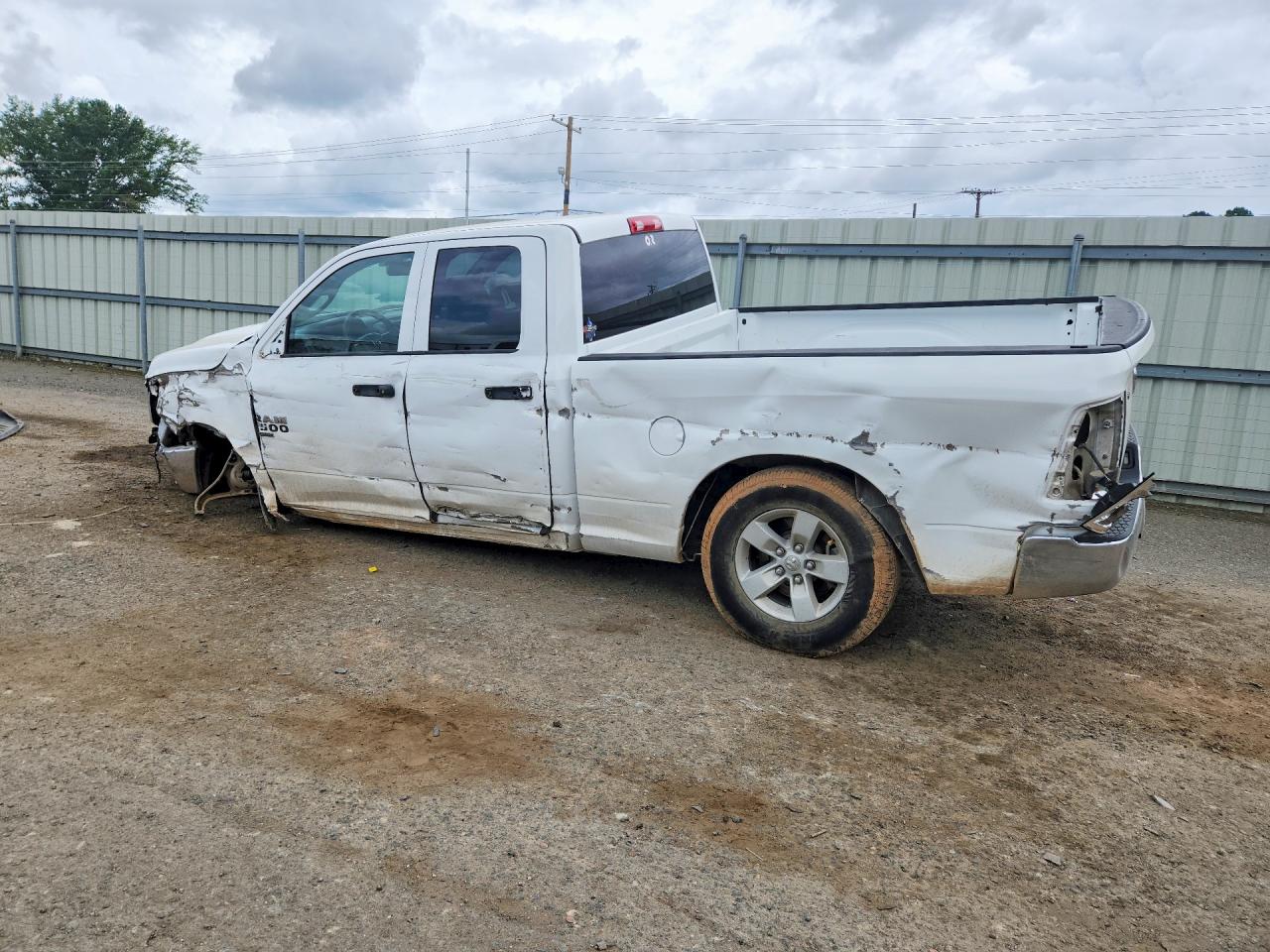 2019 RAM 1500 CLASSIC TRADESMAN — снимка 2