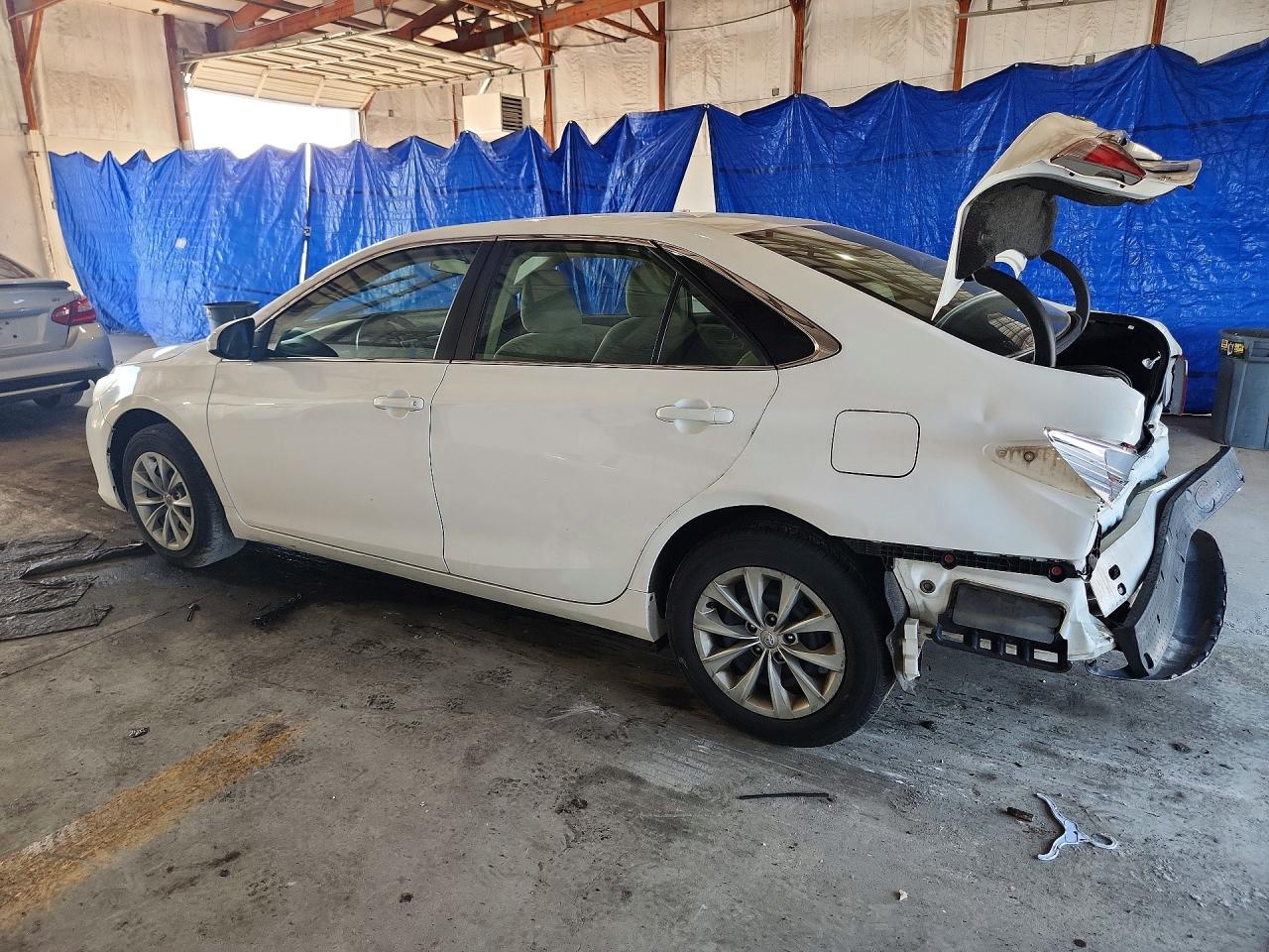 2017 TOYOTA CAMRY LE — снимка 2