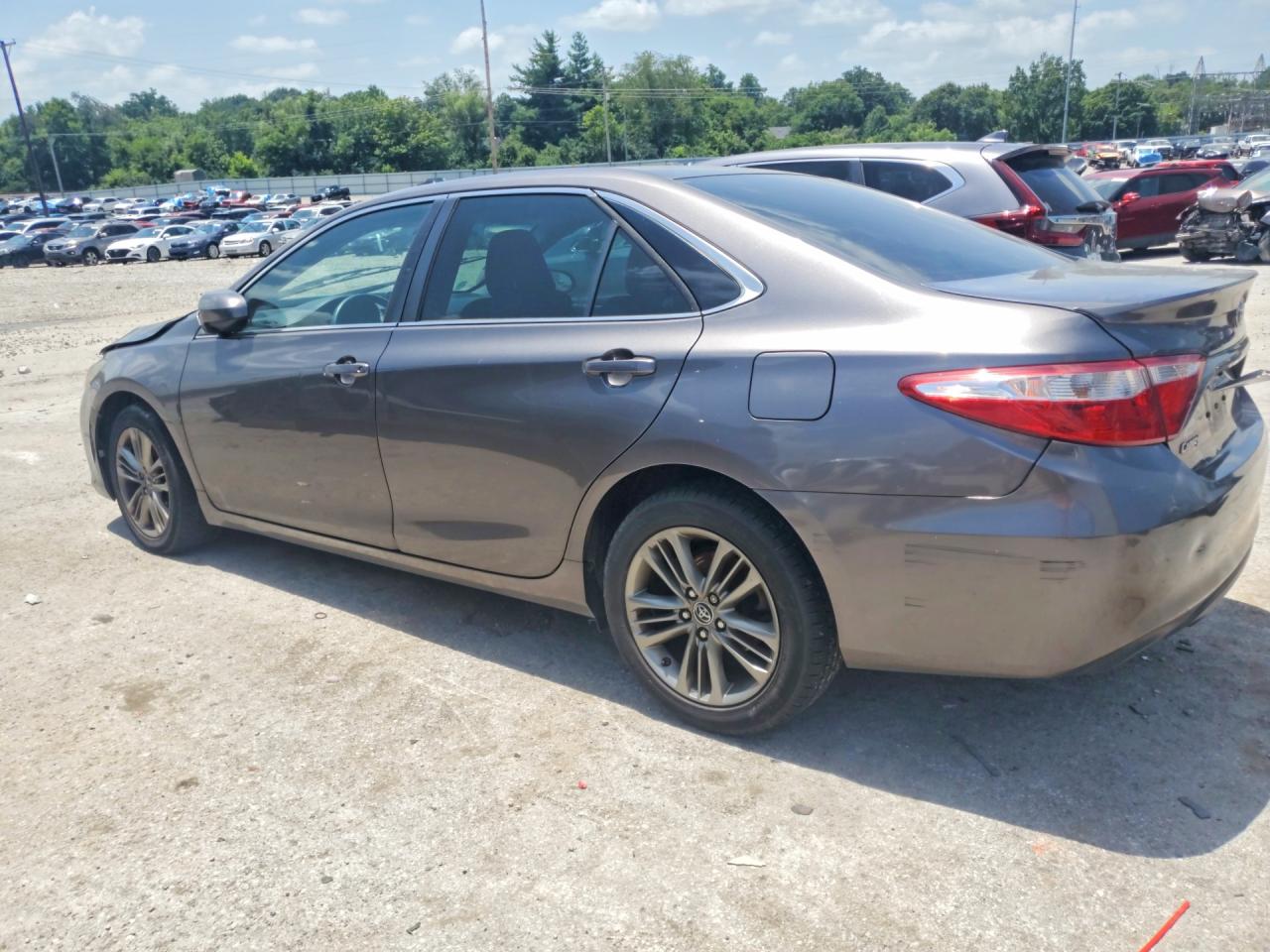2016 TOYOTA CAMRY SE — снимка 2