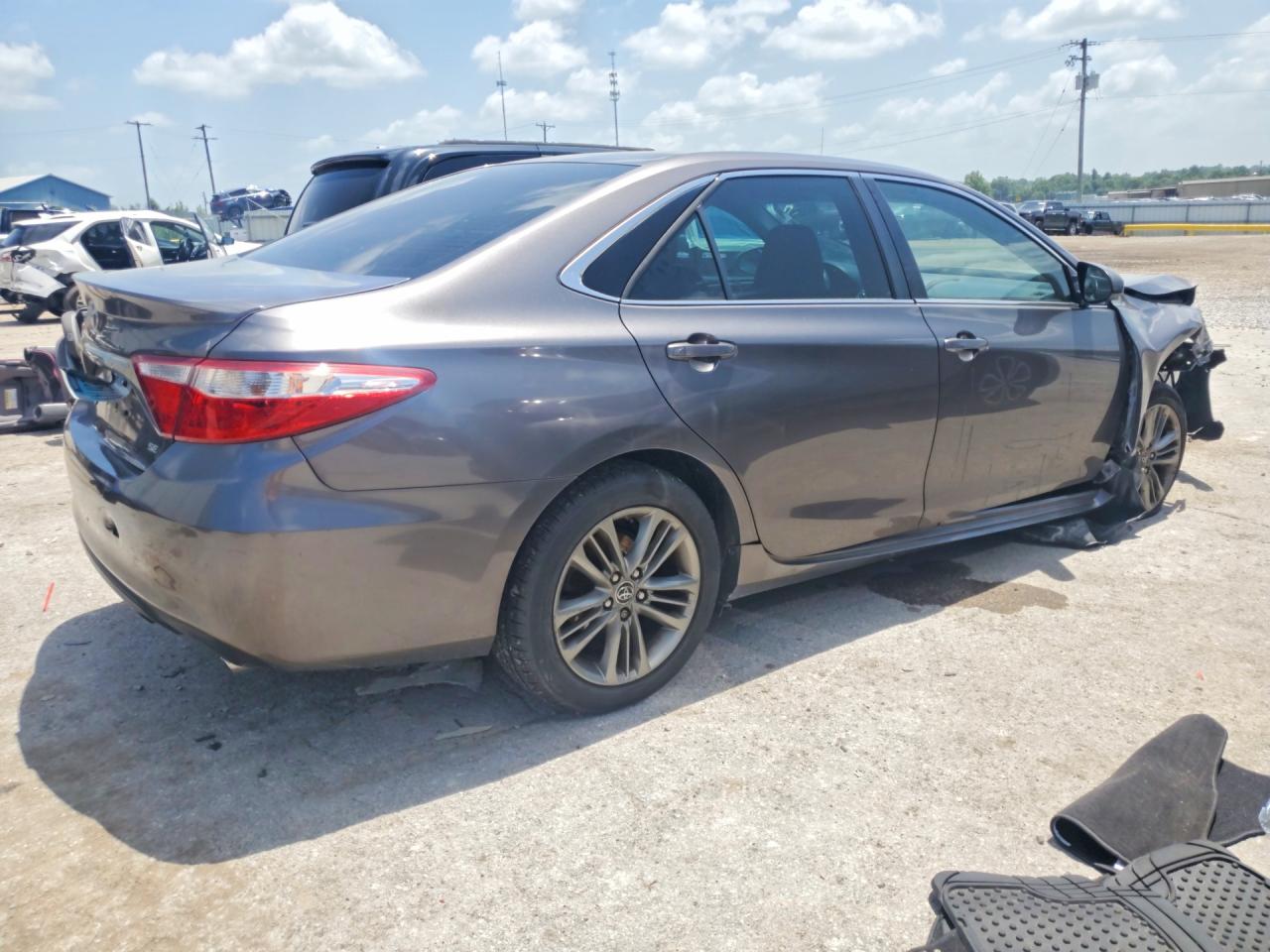 2016 TOYOTA CAMRY SE — снимка 3