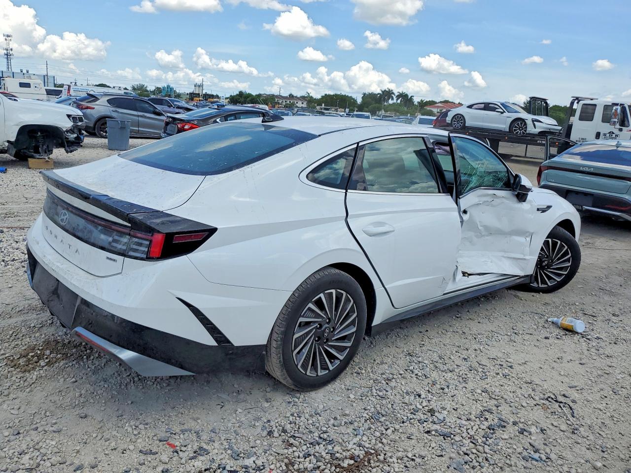 2025 HYUNDAI SONATA HYBRID SEL — снимка 3