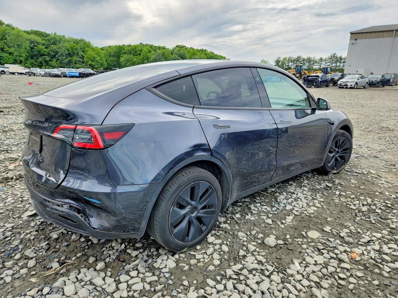 2025 TESLA MODEL Y — снимка 3