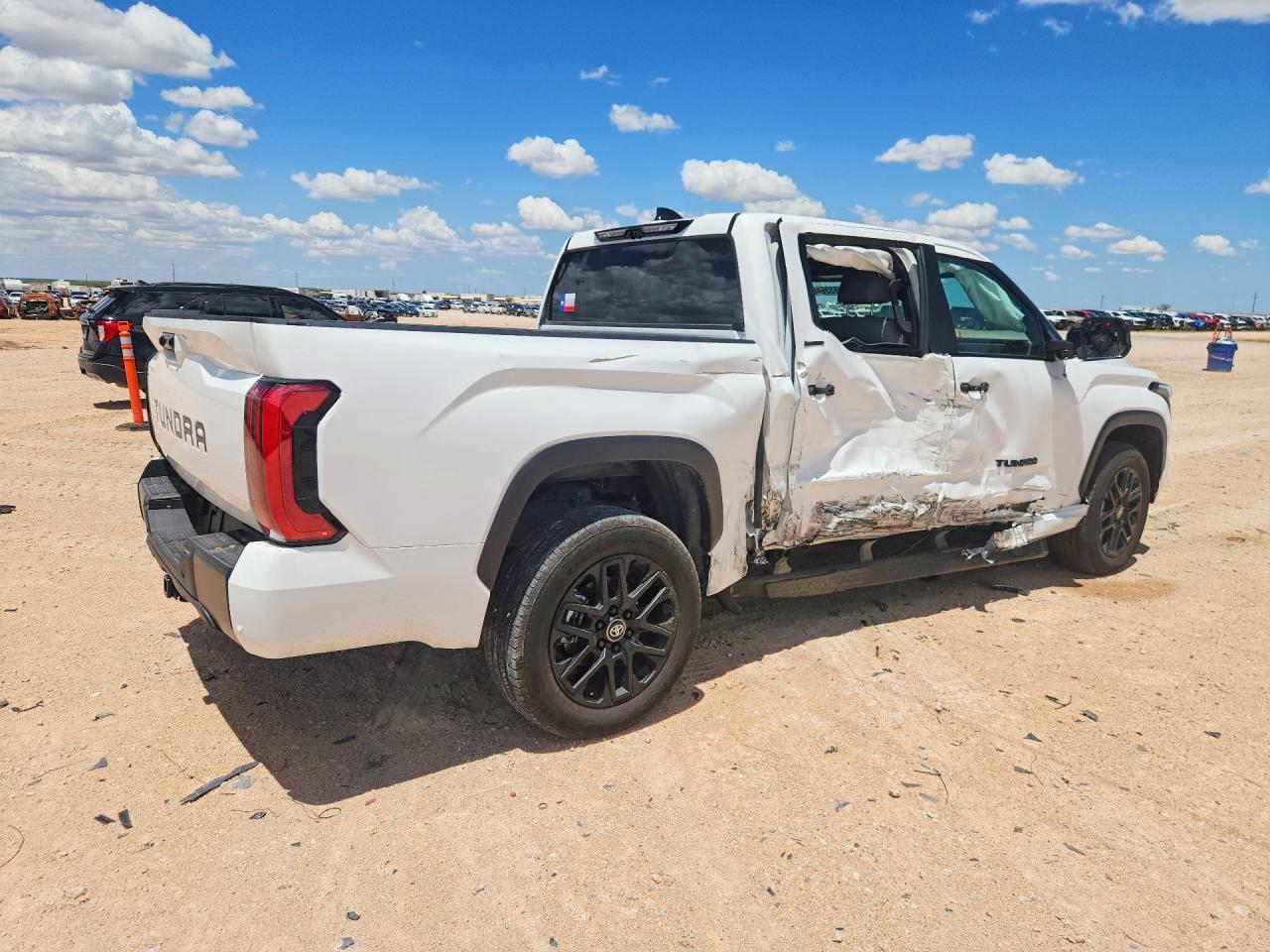 2026 TOYOTA TUNDRA LIMITED — снимка 3