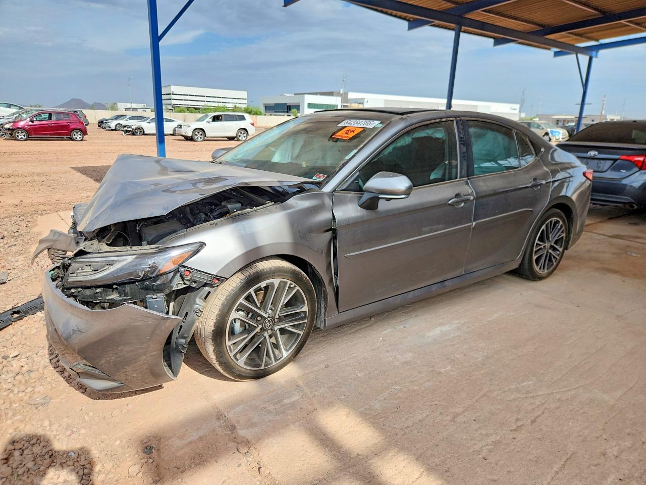 2025 TOYOTA CAMRY XLE