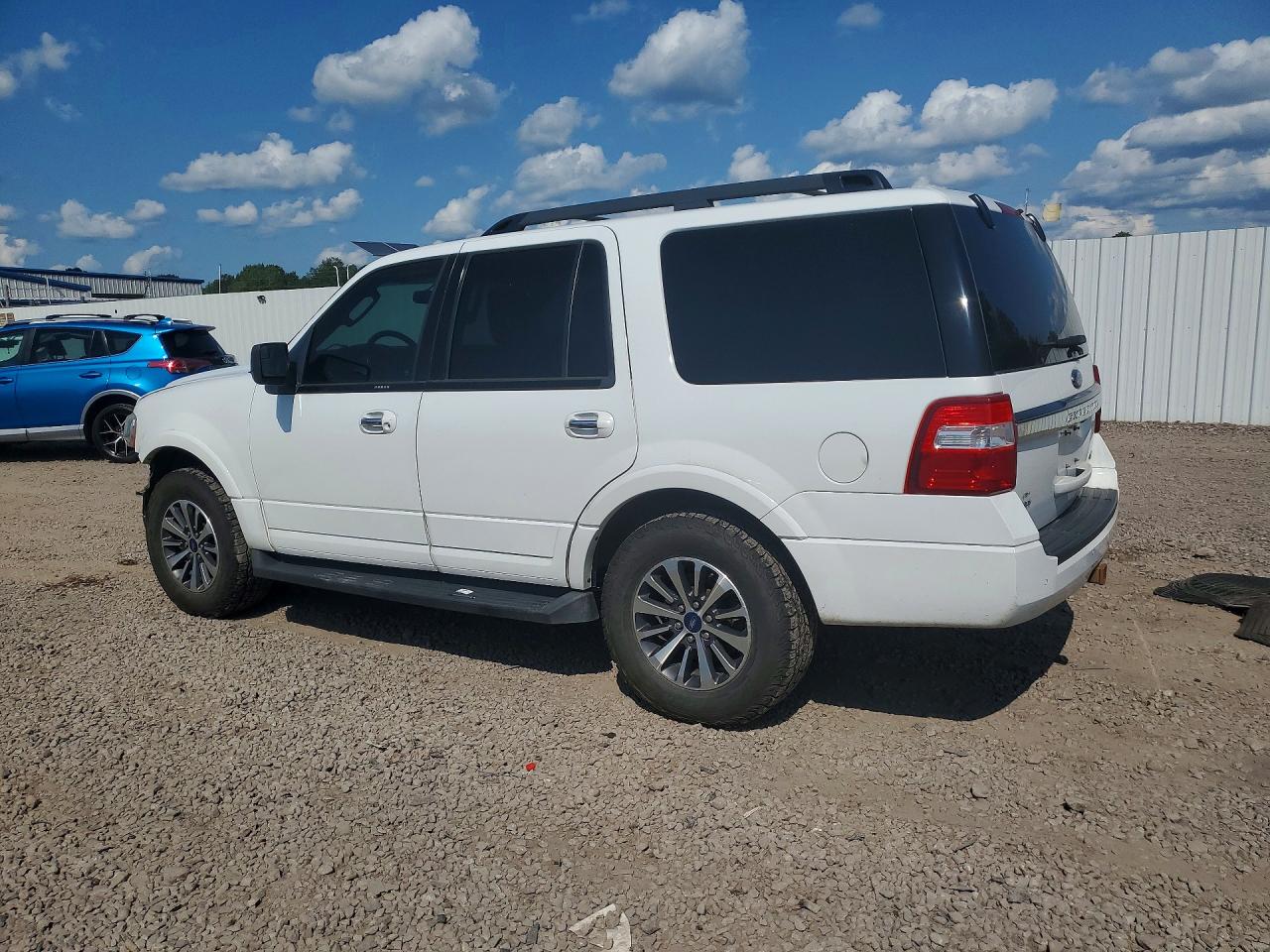 2017 FORD EXPEDITION XLT — снимка 2