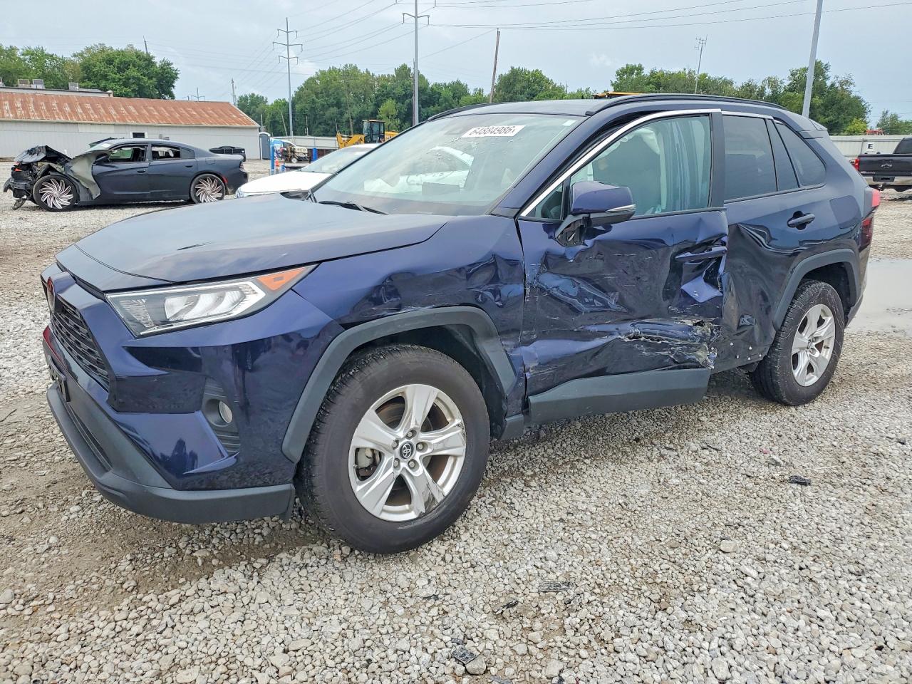 2019 TOYOTA RAV4 XLE