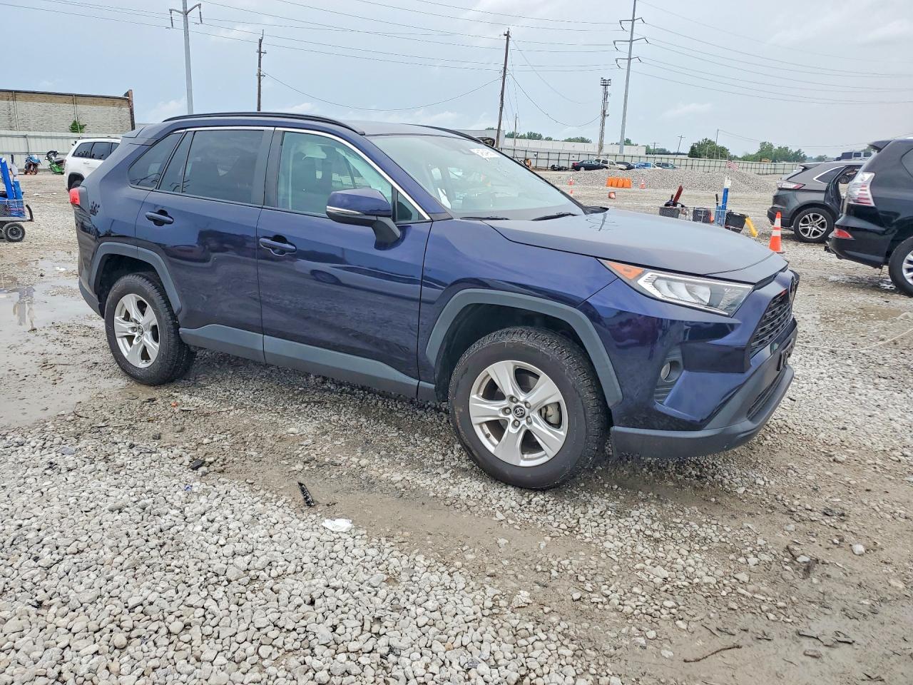 2019 TOYOTA RAV4 XLE — снимка 4