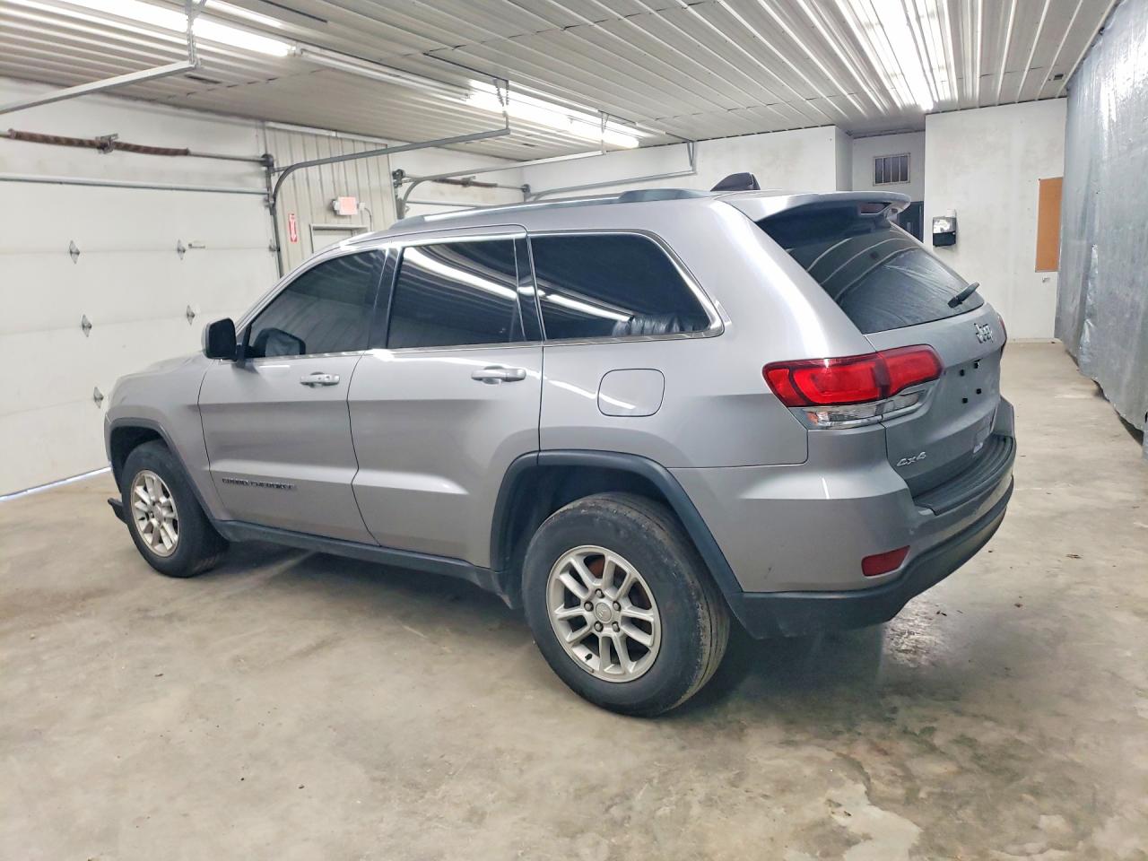 2020 JEEP GRAND CHEROKEE LAREDO — снимка 2