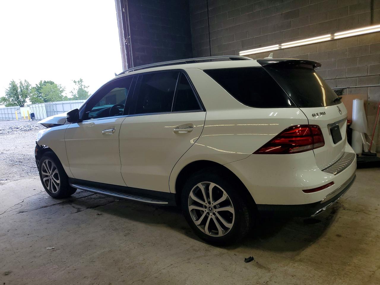 2017 MERCEDES-BENZ GLE 350 4MATIC — снимка 2