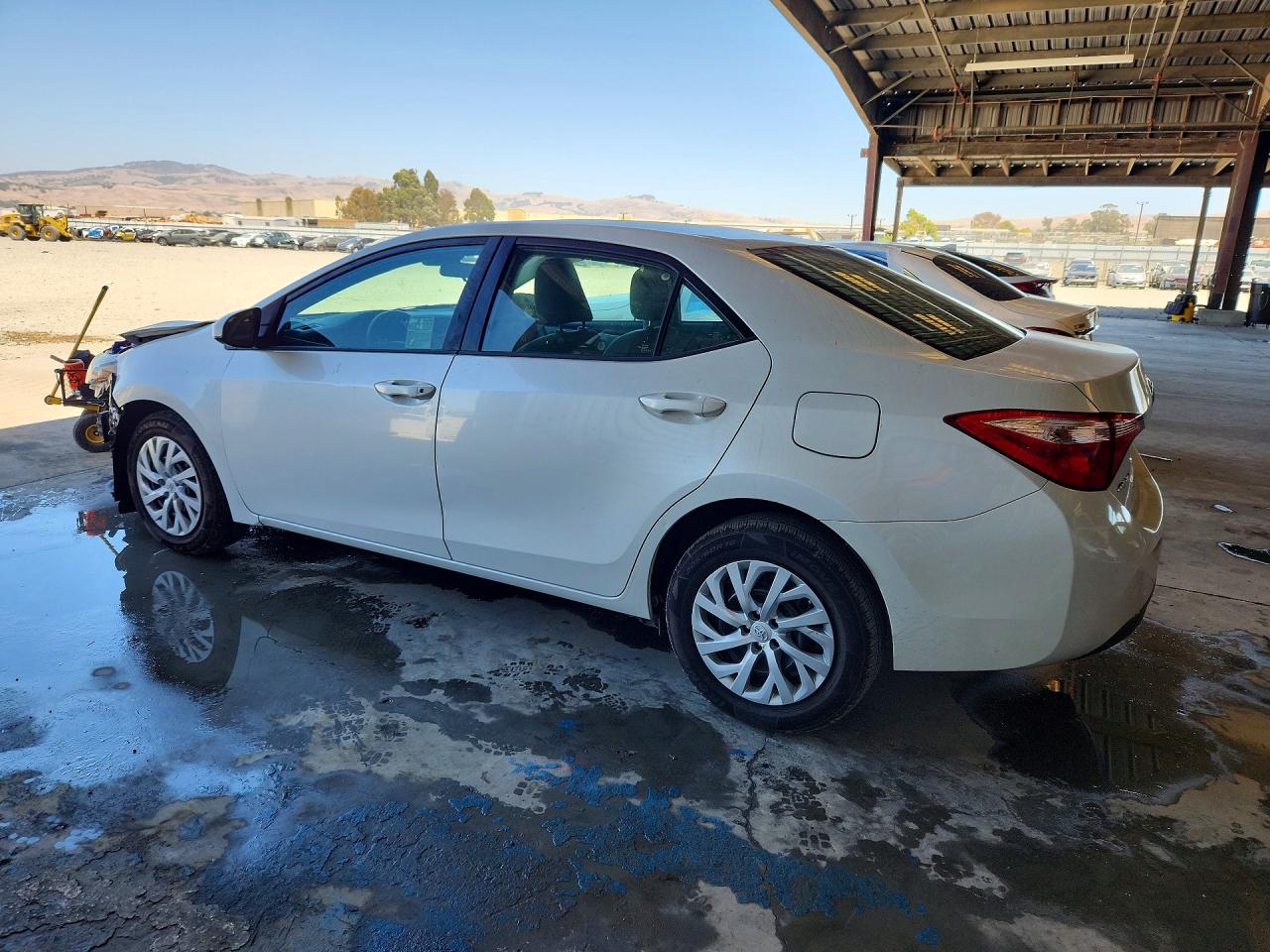 2017 TOYOTA COROLLA LE — снимка 2