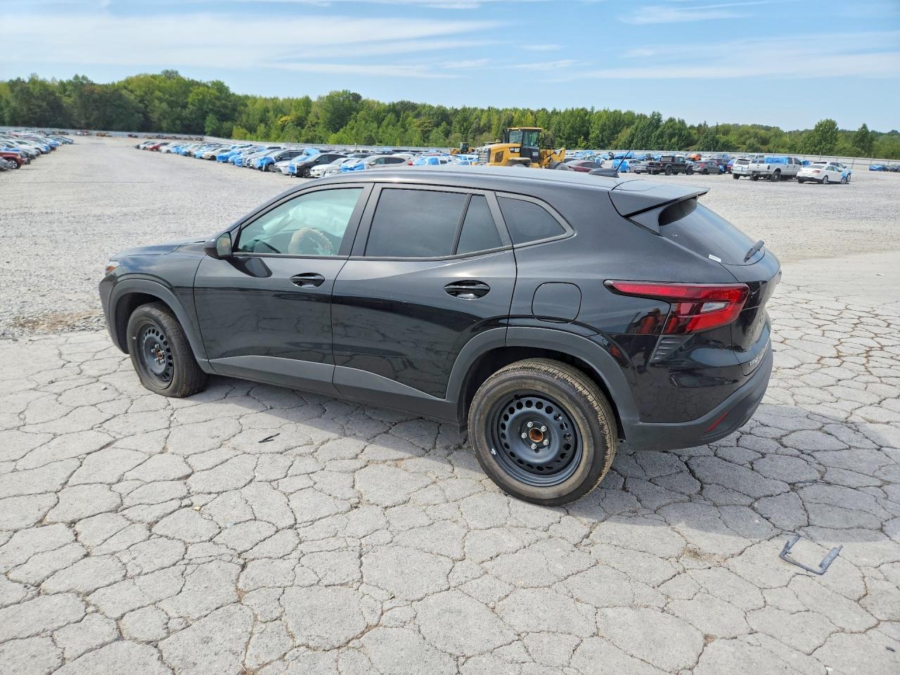 2026 CHEVROLET TRAX LS — photo 2
