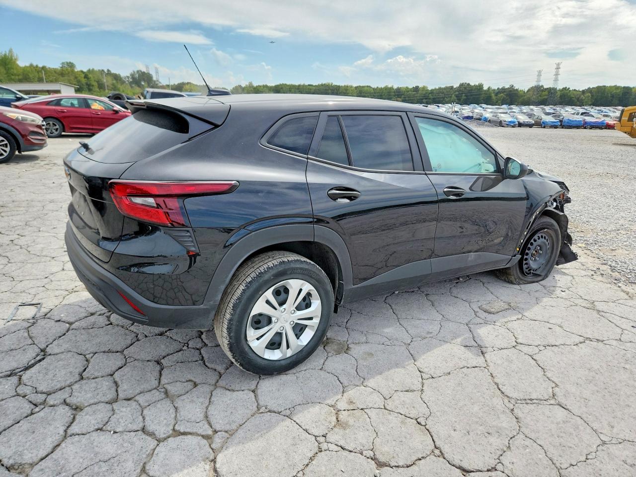 2026 CHEVROLET TRAX LS — photo 3