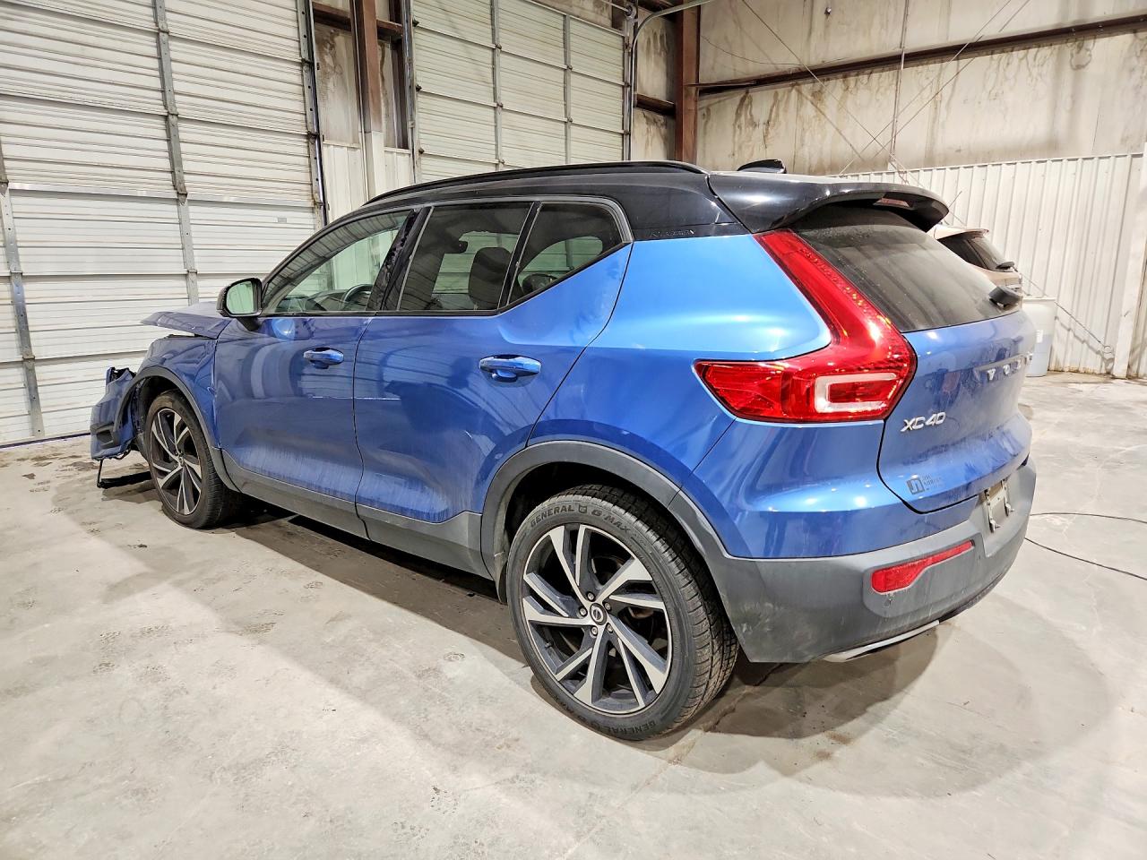 2020 VOLVO XC40 T5 R-DESIGN — снимка 2