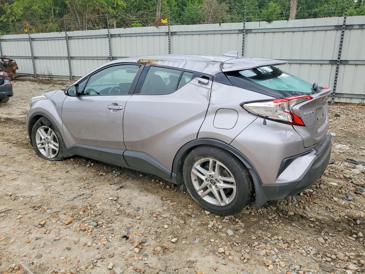 2020 TOYOTA C-HR LE — снимка 2