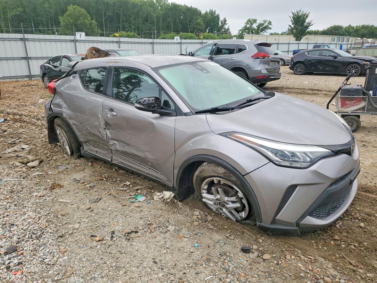 2020 TOYOTA C-HR LE — снимка 4