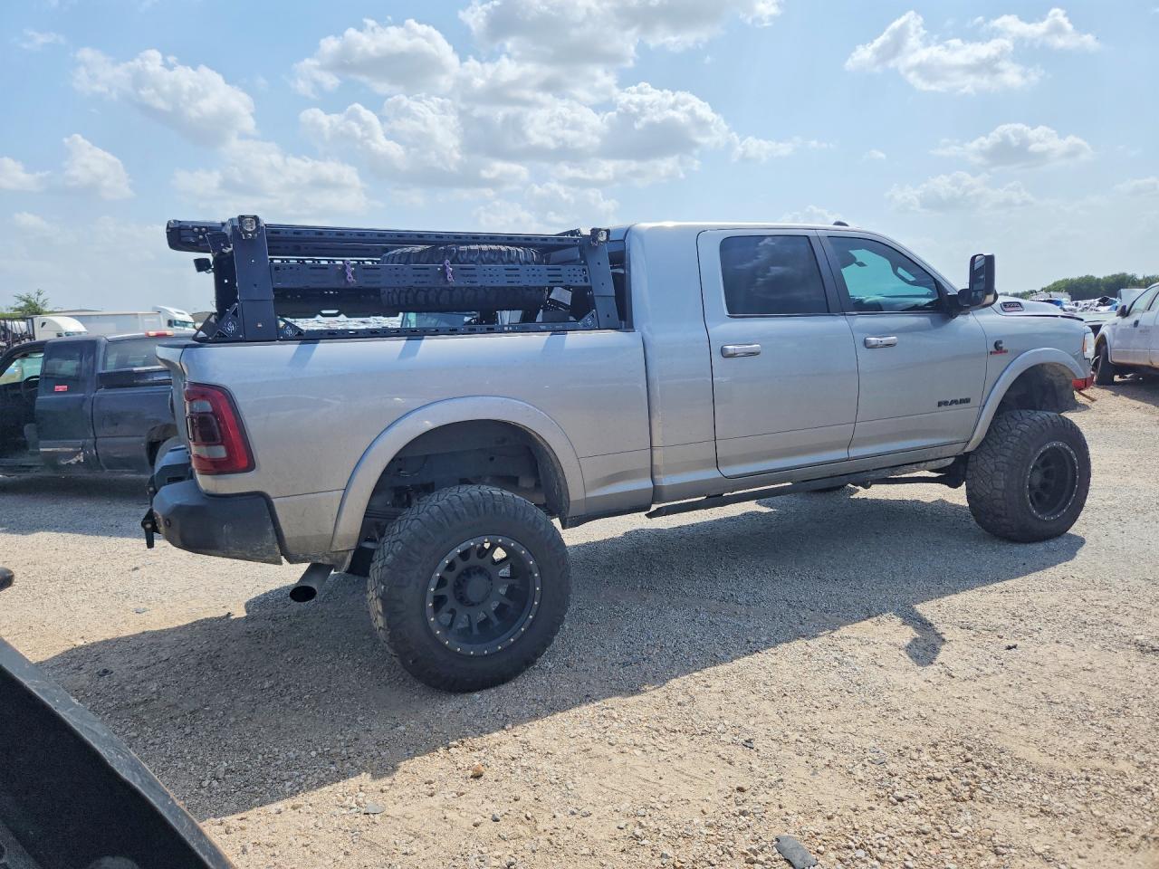 2021 RAM 3500 LARAMIE — снимка 3