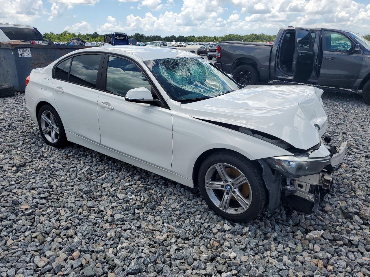 2015 BMW 320 I — снимка 4