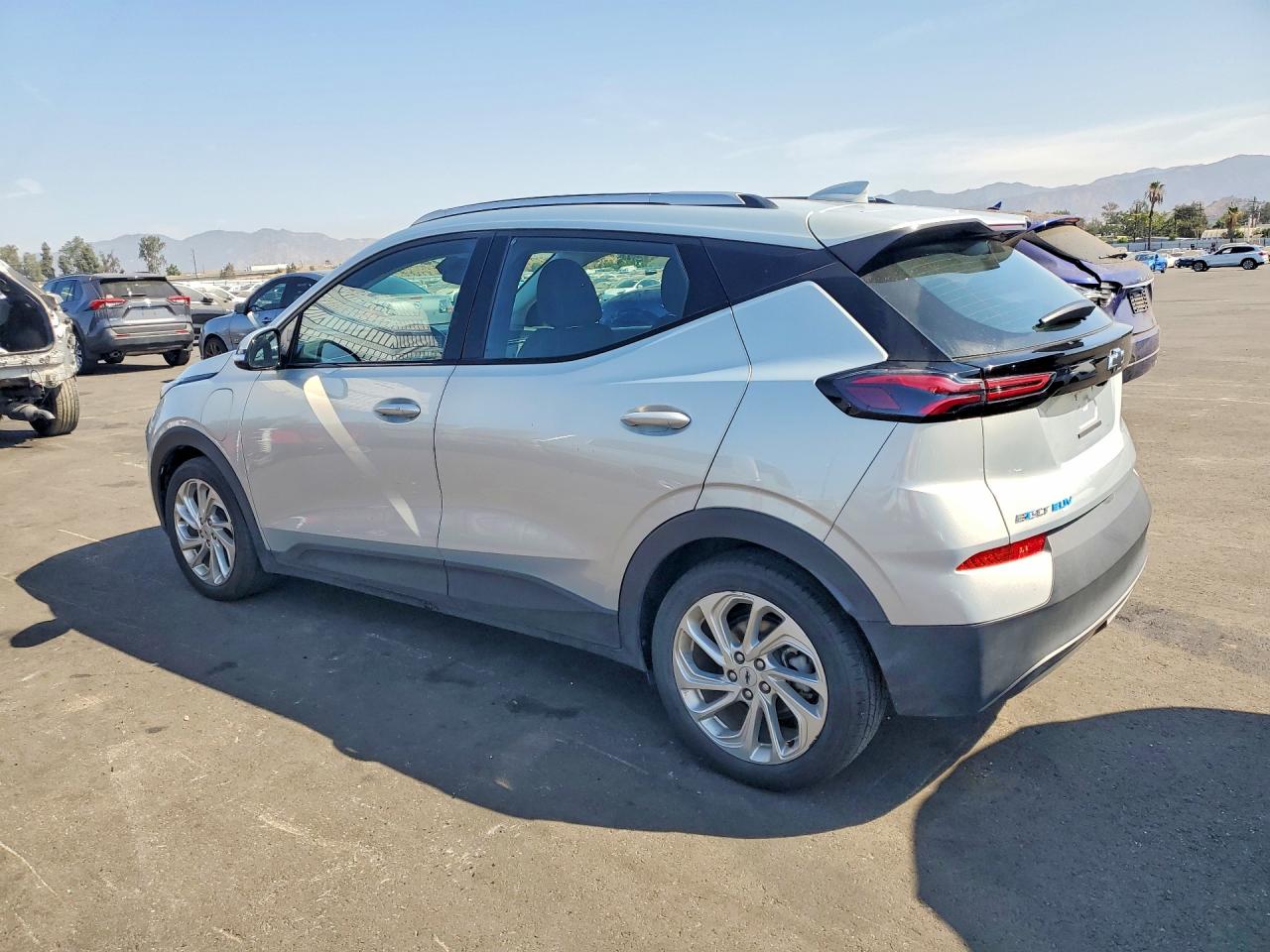 2023 CHEVROLET BOLT EUV LT — снимка 2